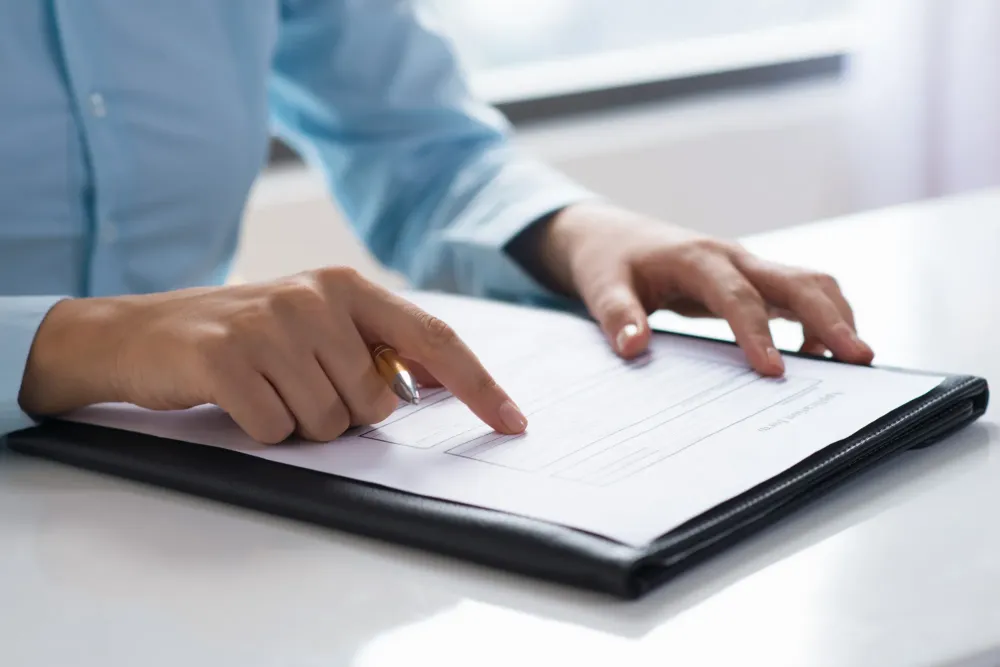 Contrats et documents administratifs